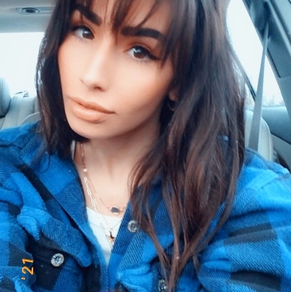 Meet your Posher, Ali - Picture 4 of 6